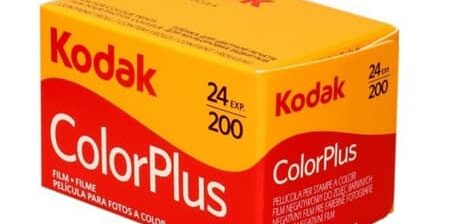 Película para fotos a color 24exp. Marca Kodak